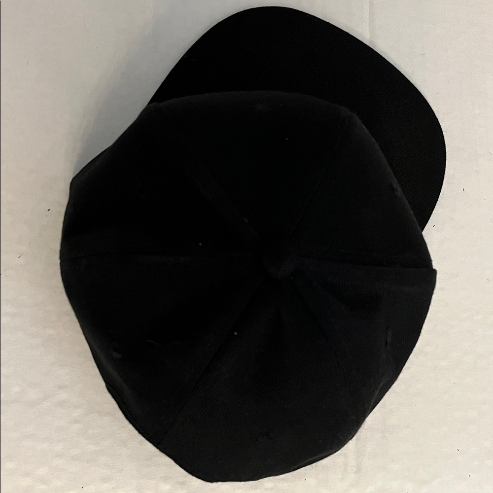 Poly Drip snap back hat - Picture 4 of 5